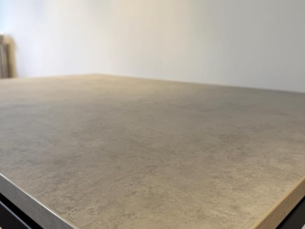 Table de bureau ou de réunion